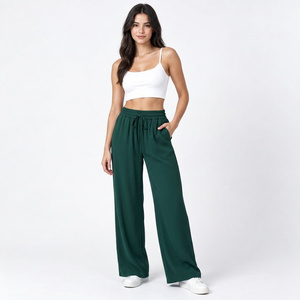 Pantalones deportivos de algodón para mujer, marca privada, con acabado de lavado en frío, estampado gráfico personalizado y puños acanalados - Product Image 2