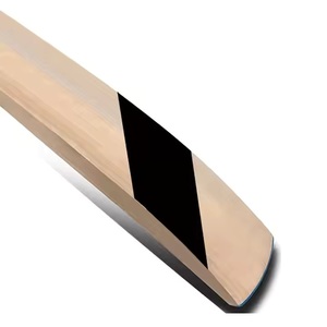 Batte de cricket en saule de qualité supérieure, fabriquée à la main, légère, de qualité internationale, durable et professionnelle. - Product Image 3