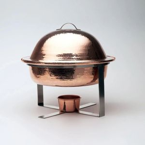 Recipiente para calentar comida tipo buffet de cobre premium con tapa y quemador de combustible con asas de latón para hoteles, restaurantes, bodas y catering. - Product Image 3