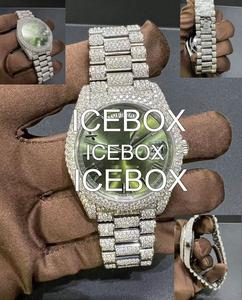 Montre Icedout VVS1 Moissanite avec cristal de verre, acier inoxydable et lunette noire, résistance à l'eau 10 bars, montre de luxe - Product Image 2