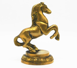 Caballo de latón hecho a mano para decoración del hogar, adorno de mesa de caballo de latón pulido, estatua de caballo de latón Vaastu para el éxito - Product Image 4