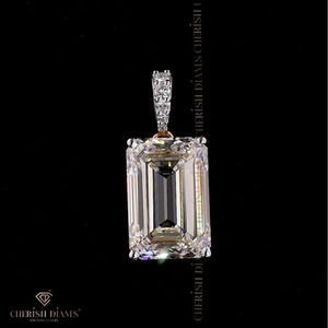 Nouvelle collection : Pendentif tendance en diamant de laboratoire taille émeraude en or jaune 18 carats, collier chaîne à maillons pour femme, idéal pour fiançailles et mariage - Product Image 1