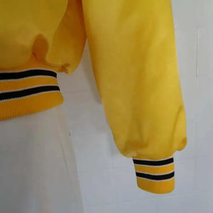 Chaqueta Universitaria de Satén Personalizada de Alta Calidad con Cuello Alto, Logotipo Bordado y Tela Transpirable para Hombre - Product Image 4