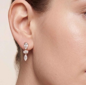 Boucles d'oreilles pendantes en or rose 9 carats avec diamants de laboratoire taille poire, ovale et marquise, 4,08 CTW, sertis clos, éblouissantes - Product Image 1