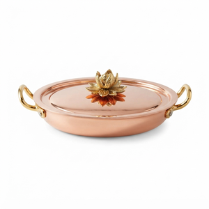 Plat de service peu profond en cuivre pur, finition lisse, avec bouton de couvercle en forme de fleur de lotus et poignées en laiton, vaisselle de luxe pour la maison et l'hôtel - Product Image 1