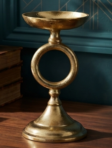 New Arrival Vintage Metal Aluminum <b>Candle</b> <b>Holder</b> Gold Color Candlestick Metal <b>Candle</b> Stand for <b>Outdoor</b> Decoration - Product Image 2