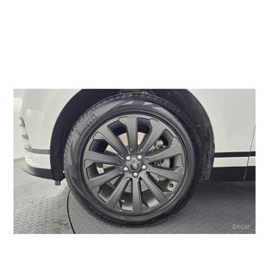 Land Rover Range Rover Velar 3.0 P400 R-Dynamic SE, Modelo Diciembre 2021, 21,562 km, Caja de Cambios Automática, Asientos de Cuero, Cámara Trasera - Product Image 5