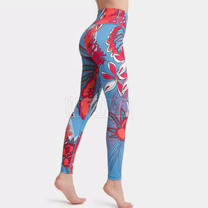 Leggings capri pour femmes, design personnalisé, double face brossée, imprimé numérique, poches, taille élastique, leggings de yoga - Product Image 2