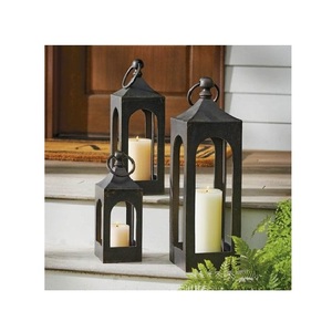 Farol de metal refinado diseñado para arreglos decorativos elegantes en patios, interiores y entornos de eventos. - Product Image 3