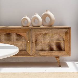 Mueble de TV de Madera con Diseño de Arco Orion de Vandana Novara, Consola de Entretenimiento Moderna de Madera Sólida - Product Image 2