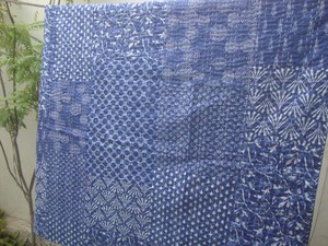 Listo para Enviar: Colcha Kantha Reversible Índigo Hecha a Mano, de Algodón con Patchwork, Textil Boho Indio para el Hogar, Ideal para Hoteles y Playa - Product Image 4