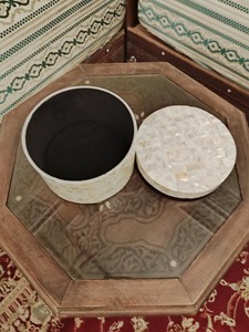 Caja de Joyería Redonda Hecha a Mano con Incrustaciones de Madreperla, Estuche de Almacenamiento Decorativo, Caja de Regalo para Recuerdos, Venta al Por Mayor - Product Image 4