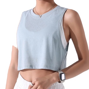 เสื้อกล้ามออกกำลังกายผู้หญิงคุณภาพพรีเมียม ดีไซน์ลำลองสำหรับฟิตเนส โลโก้ด้านหน้า สีพื้น ระบายอากาศได้ดี ทรงเข้ารูป ผ้าฝ้าย 100% - Product Image 1
