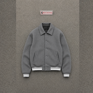 Chaqueta Letterman Gris Premium para Hombre, Cuello Camisero, Corte Regular, Color Sólido, Estilo Casual para Otoño, Chaqueta Universitaria Moderna MINIMA - Product Image 5