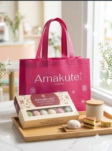 Bolsa de Compras Reutilizable de Tela No Tejida con Asas Reforzadas, Logotipo Personalizado Impreso con Serigrafía y Sellado Térmico para Uso en Tiendas de Comestibles y Cafeterías - Product Image 2