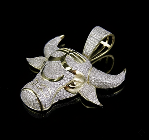 Colgante Personalizado de Personaje Sitting Bull con Incrustaciones de Diamantes, en Oro Bicolor 925, con Micro Pavé, Estilo HipHop - Product Image 1