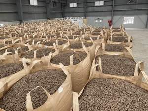 Granulés de bois de qualité supérieure pour usage industriel - Emballage en sacs jumbo (600 kg-1000 kg) - Haute valeur calorifique 0,05 % de cendres 10 % d'humidité - Product Image 2