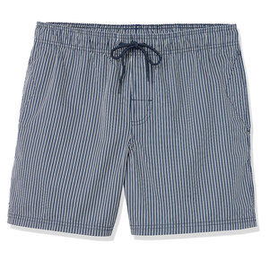 Shorts décontractés pour hommes, fabriqués en tissu léger et doux, offrant un confort relaxant toute la journée avec un look moderne et décontracté. - Product Image 1