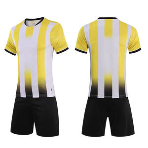 Conjunto de Uniforme de Fútbol para Hombre, Camiseta de Manga Corta con Cuello Redondo, Rayas Rojas y Blancas, Tejido Transpirable de Poliéster, Corte Atlético - Product Image 6