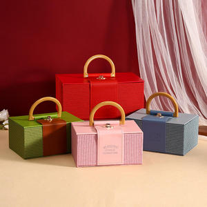 Caja de Regalo Rectangular Elegante para Bodas, con Impresión en Relieve, Cierre Magnético, Asa de Cuero PU, para Anillos, Ropa, Zapatos, Dulces - Product Image 1