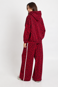 Ventes en gros de sweats à capuche pour femmes à imprimé léopard rouge, sweats à capuche pour la saison hivernale, sweats à capuche en polaire doux de qualité supérieure pour femmes - Product Image 5