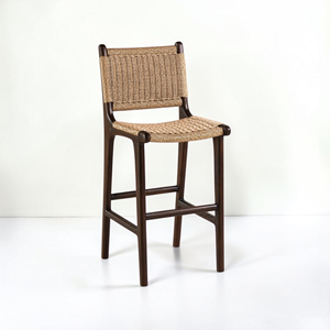 Tabouret de bar en teck massif avec assise et dossier en corde tressée à la main, style scandinave, côtier, bohème, pour îlot de cuisine, bar à domicile, restaurants, Jepara - Product Image 1