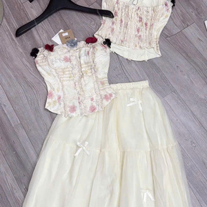 Conjunto de Ropa Casual de Verano de Dos Piezas para Mujer, Algodón Lavable, Ecológico, Cómodo, Sin Cuello, Corte Ajustado, Estilo Moderno - Product Image 3
