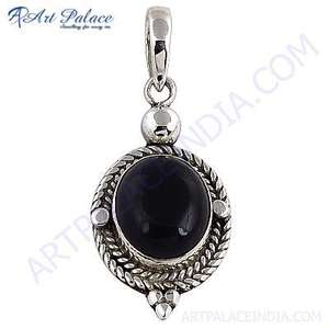 Pendentif de créateur ethnique en argent avec onyx noir à la mode et charme séduisant - Product Image 1