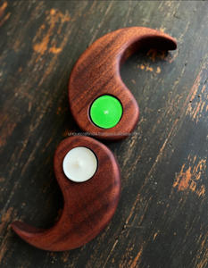 Bougeoirs en bois de luxe durables parfaits pour les centres de table et la décoration intérieure élégante dans les espaces de vie modernes - Product Image 4