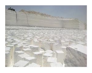 Bloques de Piedra Caliza Blanca Extraída de Cantera, Cubos de Piedra Natural en Bruto, Unidades Grandes Cortadas para Uso en Construcción, Revestimiento y Suelos - Product Image 3