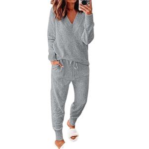 Chándal de mezcla de algodón de alta calidad para mujer, ropa deportiva de manga larga con cuello en V para Primavera, otoño e invierno, de talla grande - Product Image 1