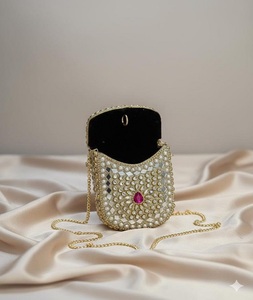 Bolsos Metálicos y Clutches de Diseño, Bolsos de Hombro de Moda, Chapados en Oro, Hechos a Mano por F S International - Product Image 2