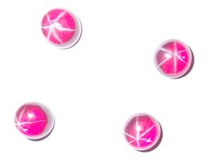 Rubis étoilé transparent rond 11x11 mm 8 carats, cabochon poli créé en laboratoire avec effet étoile à 6 branches pour la fabrication de bijoux - Product Image 2