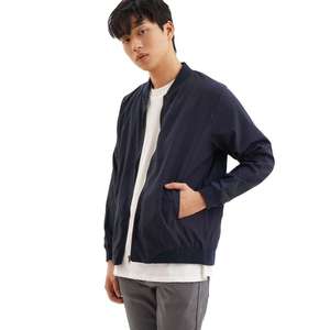 Chaqueta Bomber de Lona Personalizada para Hombre con Cuello Alto y Logotipo Frontal, Transpirable, para Invierno, Venta al Por Mayor - Product Image 3