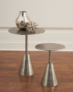 Mesa Auxiliar Metálica de Diseño Elegante para el Lado de la Cama, con Construcción Duradera y Aspecto Moderno - Product Image 1