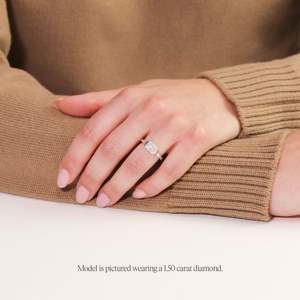 แหวนหมั้นเพชรทรงเรเดียนท์คัทแบบอีสต์เวสต์ แหวนแต่งงานเพชรเม็ดเดี่ยว 1 กะรัต เพชรเรเดียนท์สีเหลืองคานารี แหวนทองคำขาว VS2 - Product Image 5