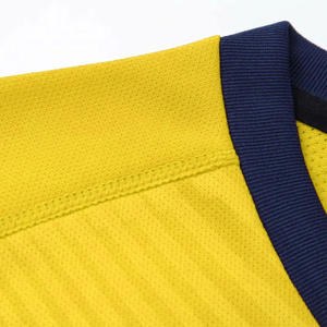 Uniforme de Fútbol para Hombre con Talla Ajustable, Diseños Totalmente Personalizados, Última Tendencia, Material Transpirable de Primera Calidad - Product Image 4