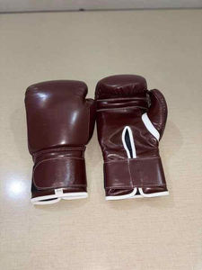 Guantes de Boxeo de Cuero Profesionales con Logotipo Personalizado, Cierre de Gancho y Bucle, para Entrenamiento y Combate, Todas las Tallas y Colores - Product Image 5