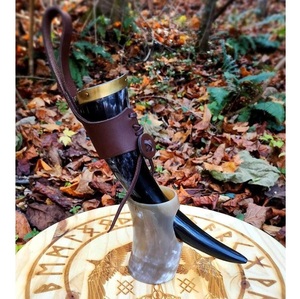 Coupe à Mead Viking Faite à la Main Écologique en Corne de Bœuf Naturelle, Corne à Boire à Motif Animal Religieux pour Décoration de Bar ou Costume Nordique - Product Image 6
