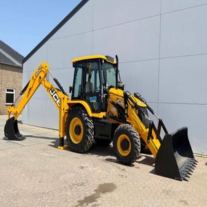 Chargeuse-pelleteuse diesel JCB puissante avec moteur et pompe pour travaux de terrassement, de creusement et de chargement – Équipement lourd et durable - Product Image 4