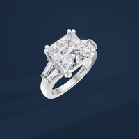 Bague de fiançailles classique pour femme en platine PT950 avec diamant taille princesse et pierres latérales taille baguette