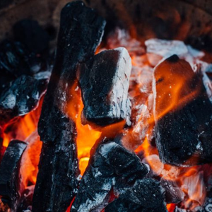 Charbon de bois de tamarin avec longue durée de combustion et efficace pour griller de la viande de barbecue avec un arôme distinctif - Product Image 5