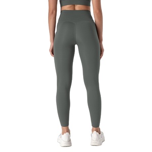 Leggings Deportivos para Mujer con Logotipo Personalizado, Tejido Elástico que Absorbe la Humedad para Entrenamiento y Ejercicio en el Gimnasio - Product Image 1