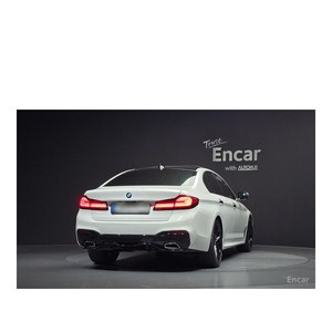 BMW Série 5 520d M Sport Plus avril 2019 123 895 km Diesel Boîte de vitesses automatique Volant à gauche Sièges en cuir Caméra arrière - Product Image 4