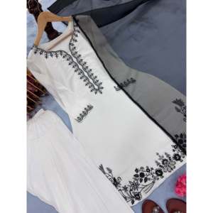 ชุดเสื้อชีฟองดีไซน์เนอร์สำหรับงานปาร์ตี้ พร้อมกางเกงขายาวทรงปาลาซโซ แขนสามส่วน และผ้าคลุมไหล่ - Product Image 3