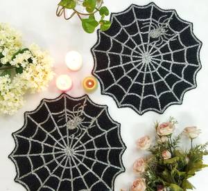 Sous-verres brodés faits main à prix abordable pour tasses et boissons, idéaux pour la décoration intérieure et les fêtes - Product Image 3