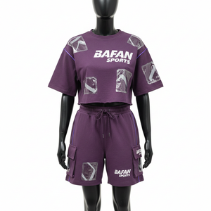 Conjunto de Top Corto y Pantalones Cortos para Mujer, Algodón Premium GSM, Panel de PVC Morado, Impresión de Pantalla con Logotipo Personalizado, 100% Algodón - Product Image 6