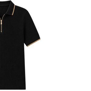 Polo tricoté noir pour homme avec fermeture éclair dorée, manches courtes, haut décontracté de luxe pour l'été, tissu texturé, chemise de golf personnalisée par un designer, OEM - Product Image 3