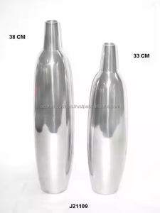 Vase à fleurs en aluminium de haute qualité pour bourgeons avec finition polonaise miroir Vase à bourgeon décoratif en gros par Azora industries - Product Image 6