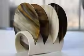 Elegantes Posavasos de Cuerno Hechos a Mano para Uso Diario, Posavasos Rústicos de Cuerno de Búfalo para Decoración del Hogar, Posavasos de Cuerno Natural con Acabado Liso - Product Image 3